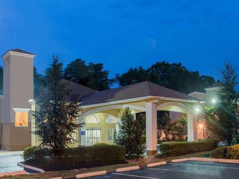 Days Inn & Suites By Wyndham Cherry Hill - Philadelphia Extérieur photo