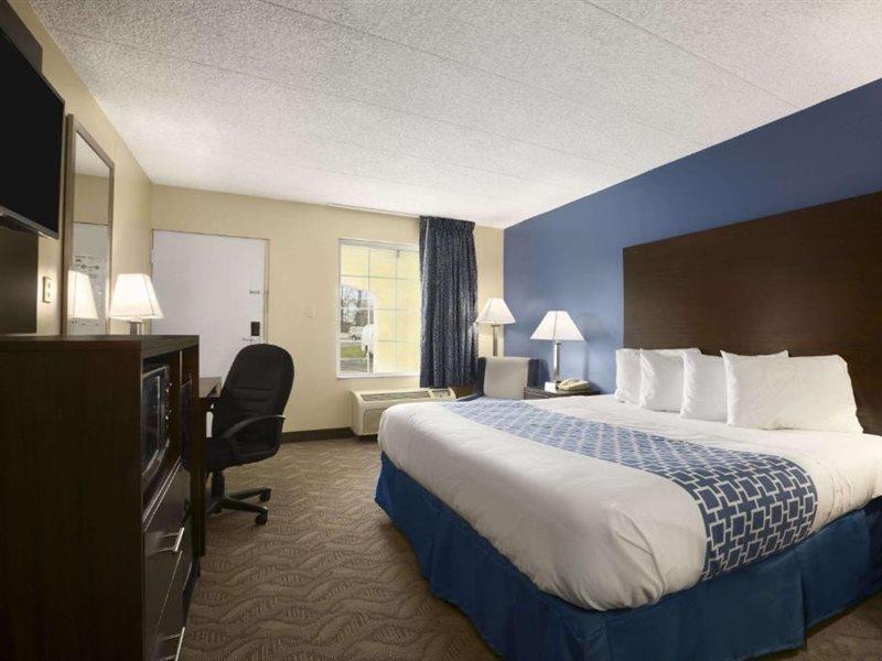 Days Inn & Suites By Wyndham Cherry Hill - Philadelphia Extérieur photo