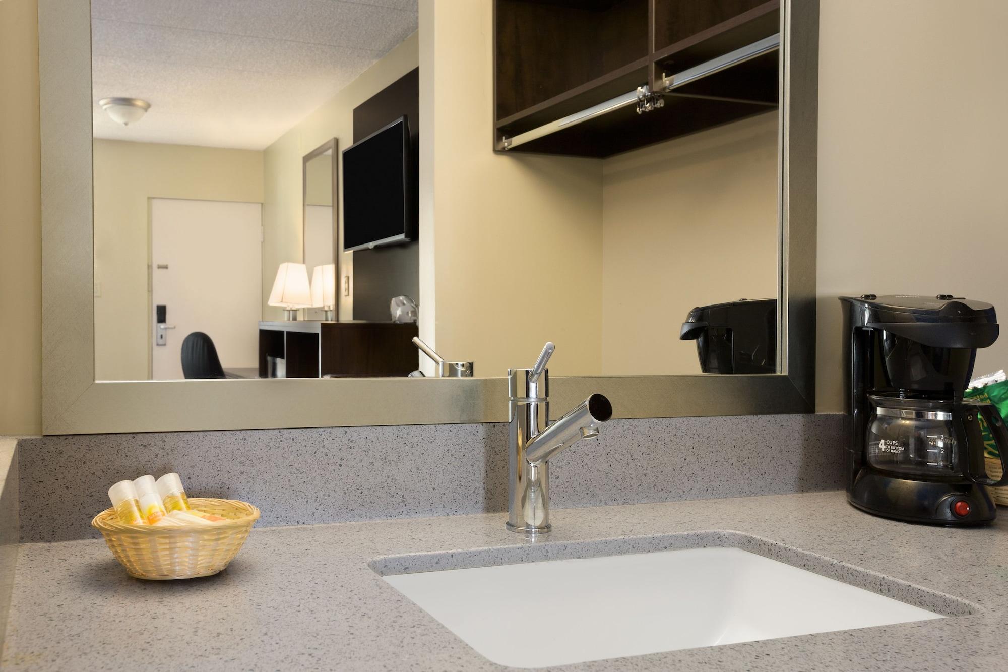 Days Inn & Suites By Wyndham Cherry Hill - Philadelphia Extérieur photo