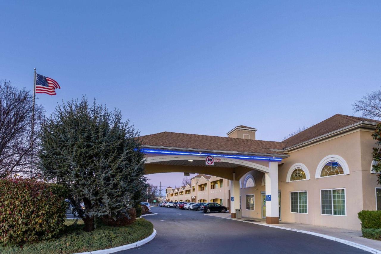 Days Inn & Suites By Wyndham Cherry Hill - Philadelphia Extérieur photo