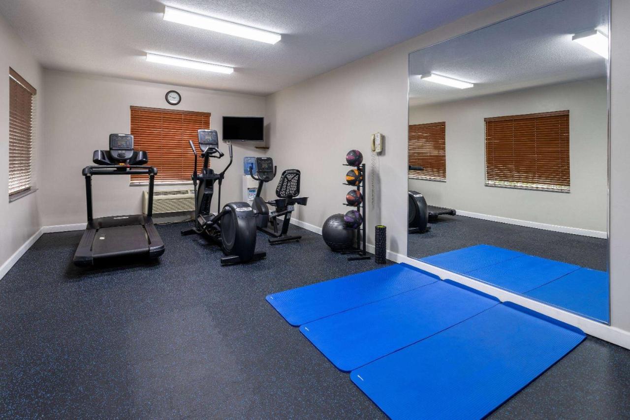 Days Inn & Suites By Wyndham Cherry Hill - Philadelphia Extérieur photo