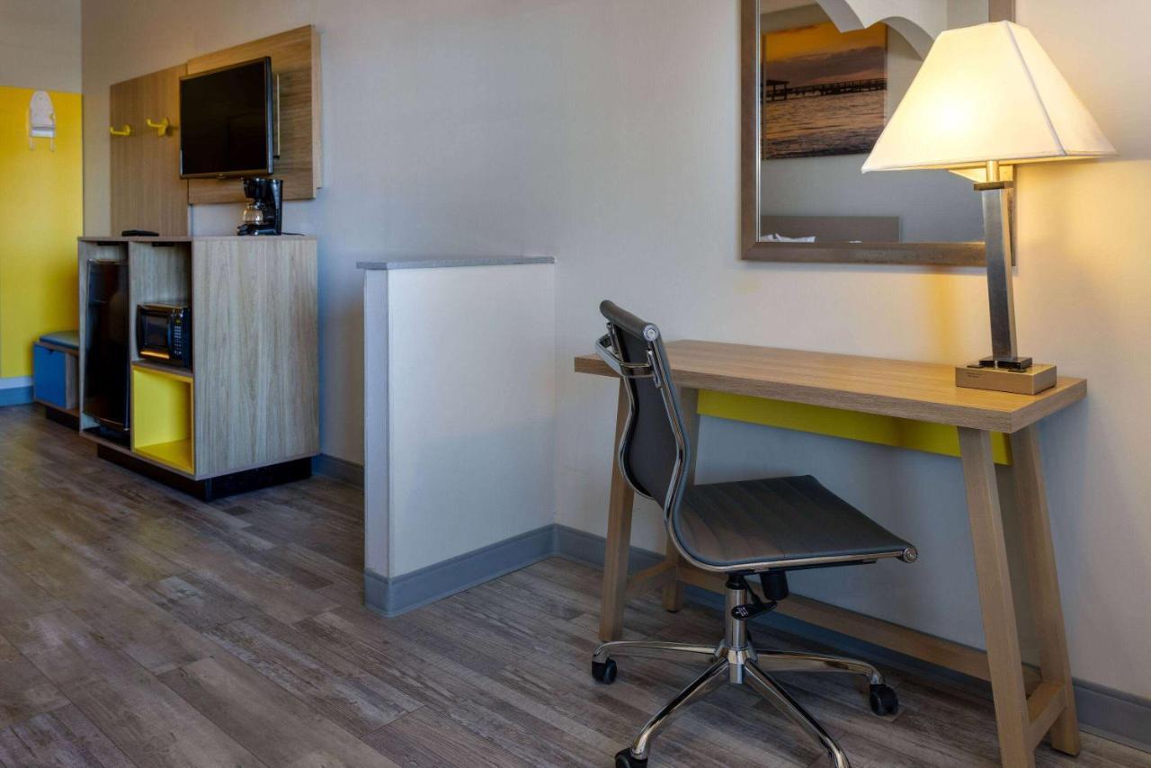 Days Inn & Suites By Wyndham Cherry Hill - Philadelphia Extérieur photo