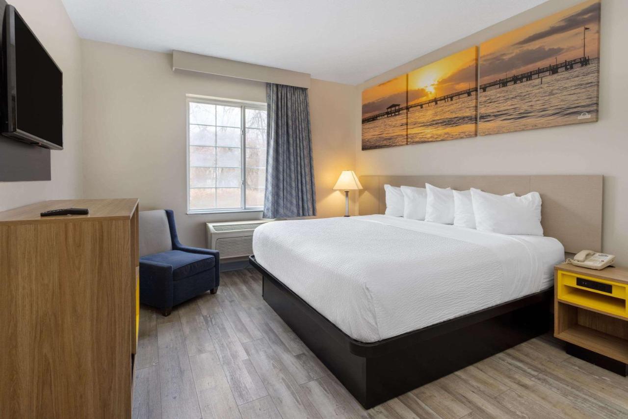 Days Inn & Suites By Wyndham Cherry Hill - Philadelphia Extérieur photo