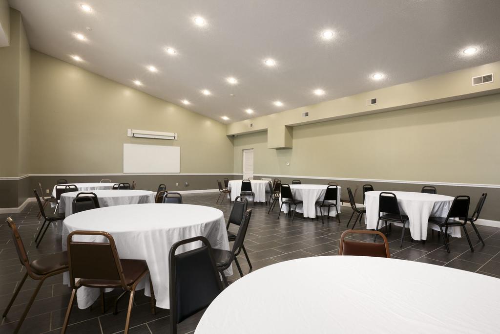 Days Inn & Suites By Wyndham Cherry Hill - Philadelphia Extérieur photo